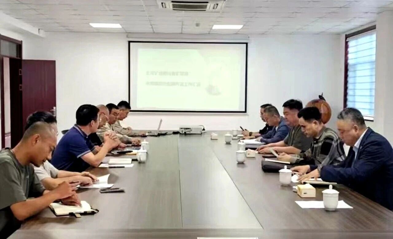 1760151403257042607.jpg 姜总2.jpg